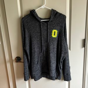 BNWOT women’s size S super soft Tailgate Oregon Ducks sweater/pullover w/hood!